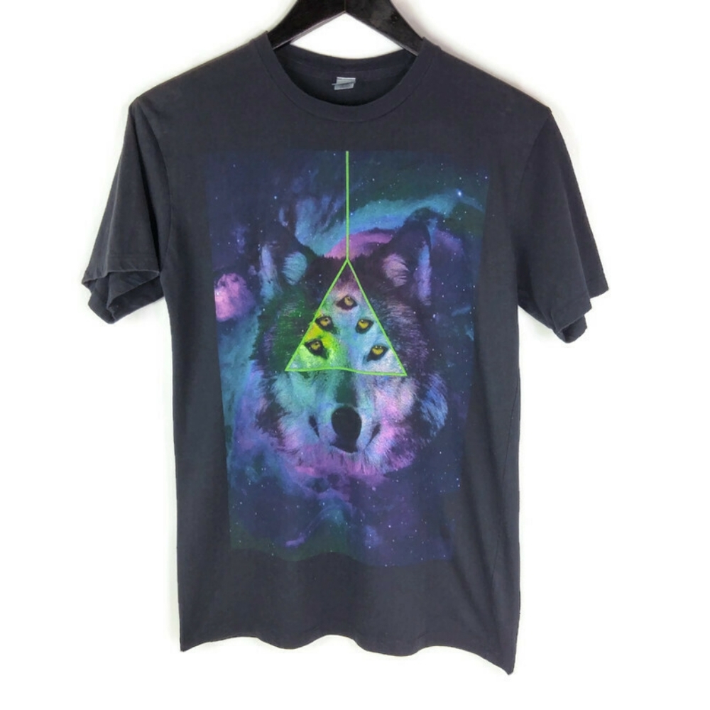 Wolf Magic Eyes Unisex Graphic T Shirt